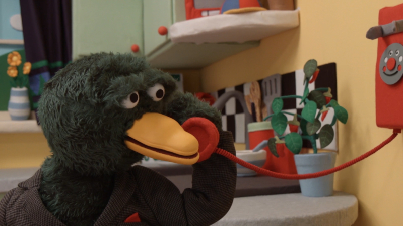 dhmis.00_01_53_24.still002